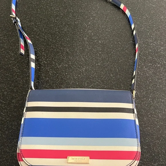 Kate Spade purse - Picture 1 of 2